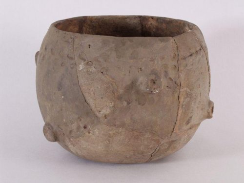 Nádoba kultury s lineární keramikou, Spytihněv, 5. tisíciletí př. n. l.